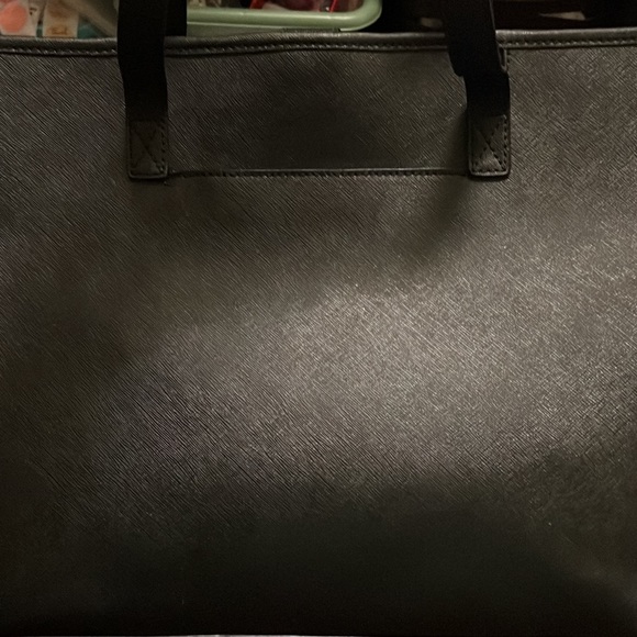 Michael Kors Leather Jet Set Tote - Picture 6 of 6